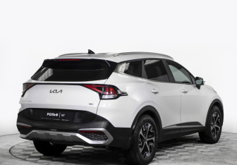 Подержанный автомобиль Kia Sportage 2023 года (5 фото)