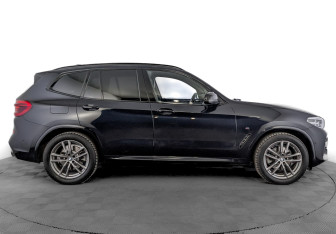Подержанный автомобиль BMW X3 2021 года (4 фото)
