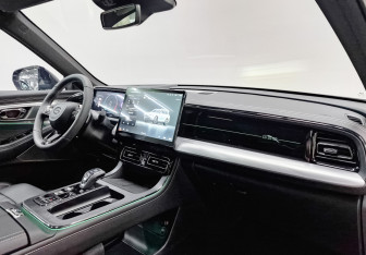 Новый GAC GS8 2025 (9 фото)