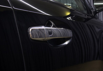 Подержанный автомобиль Toyota Land Cruiser Suv 2012 года (24 фото)