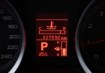 Подержанный автомобиль Mitsubishi Lancer Sedan 2008 года (12 фото)