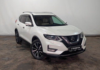 Подержанный автомобиль Nissan X-Trail 2020 года (3 фото)