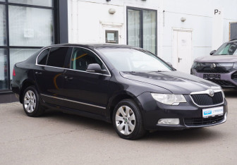 Подержанный автомобиль Skoda Superb Liftback 2013 года (3 фото)