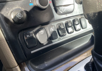 Подержанный автомобиль Volvo XC90 2008 года (16 фото)