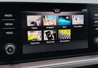 Подержанный автомобиль Skoda Rapid Liftback 2021 года (13 фото)