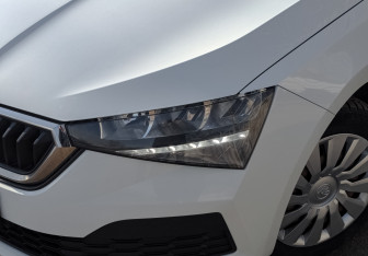 Подержанный автомобиль Skoda Rapid Liftback 2021 года (17 фото)