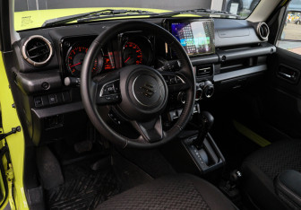 Подержанный автомобиль Suzuki Jimny 2024 года (9 фото)
