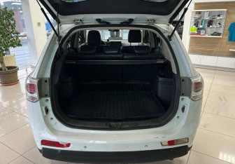 Подержанный автомобиль Mitsubishi Outlander 2013 года (23 фото)