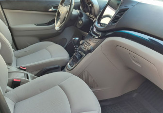 Подержанный автомобиль Chevrolet Orlando 2012 года (9 фото)