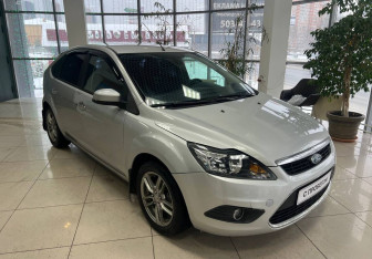 Подержанный автомобиль Ford Focus Hatchback 2010 года (3 фото)