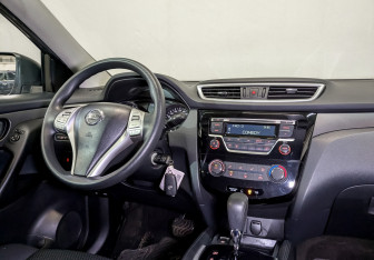 Подержанный автомобиль Nissan Qashqai 2016 года (24 фото)