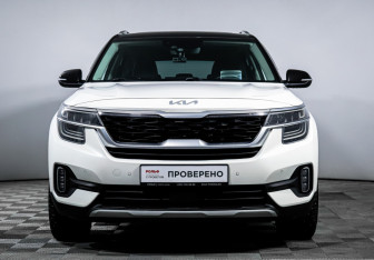 Подержанный автомобиль Kia Seltos 2022 года (2 фото)