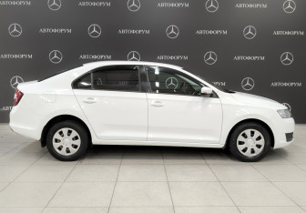 Подержанный автомобиль Skoda Rapid Liftback 2019 года (4 фото)