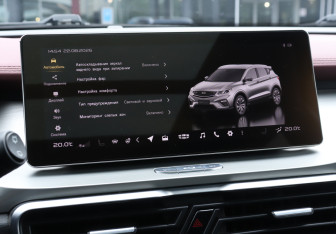 Подержанный автомобиль Geely Coolray 2020 года (19 фото)