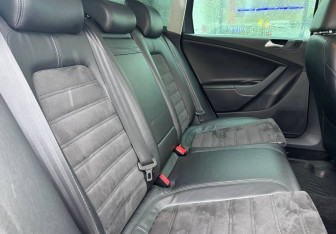 Подержанный автомобиль Volkswagen Passat Wagon 2010 года (11 фото)