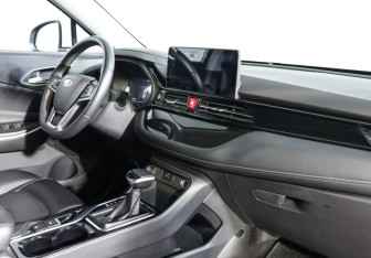 Подержанный автомобиль Москвич 3 2023 года (9 фото)