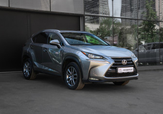 Подержанный автомобиль Lexus NX 2015 года (3 фото)