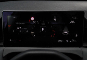 Подержанный автомобиль Toyota RAV4 2026 года (19 фото)