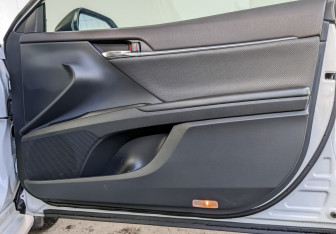 Подержанный автомобиль Toyota Camry Sedan 2022 года (23 фото)