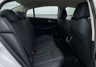 Подержанный автомобиль Omoda S5 2024 года (24 фото)