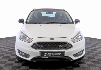 Подержанный автомобиль Ford Focus Hatchback 2018 года (2 фото)