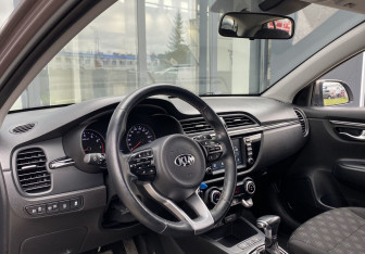 Подержанный автомобиль Kia Rio Hatchback 2019 года (22 фото)