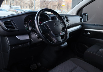 Подержанный автомобиль Citroen SpaceTourer 2018 года (13 фото)