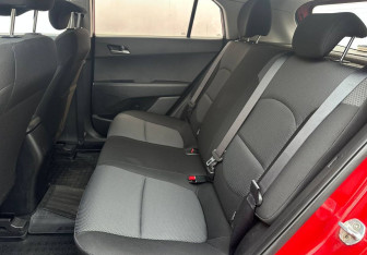 Подержанный автомобиль Hyundai Creta 2018 года (10 фото)