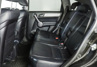 Подержанный автомобиль Honda CR-V 2008 года (10 фото)