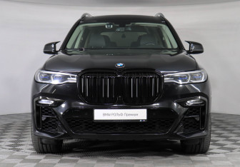 Подержанный автомобиль BMW X7 2019 года (3 фото)