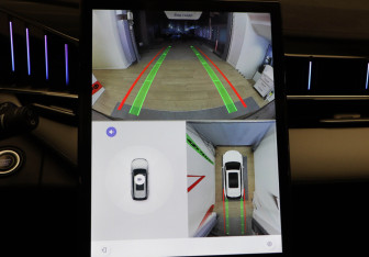 Подержанный автомобиль Geely Atlas 2024 года (16 фото)