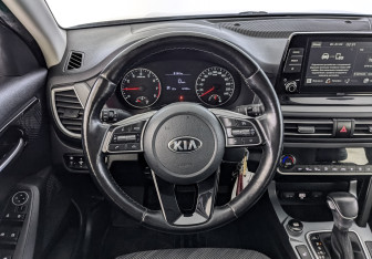 Подержанный автомобиль Kia Seltos 2020 года (21 фото)