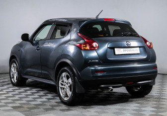 Подержанный автомобиль Nissan Juke 2013 года (7 фото)