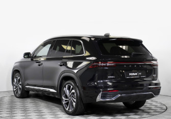 Подержанный автомобиль Geely Monjaro 2023 года (7 фото)