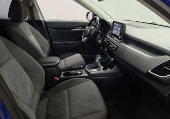 Подержанный автомобиль Kia Seltos 2020 года (9 фото)