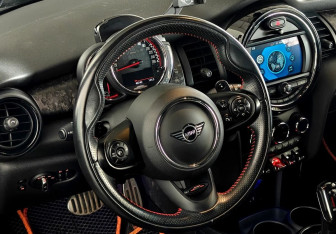 Подержанный автомобиль MINI Hatch 2020 года (12 фото)