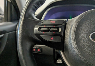 Подержанный автомобиль Kia Rio Hatchback 2021 года (24 фото)