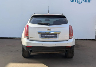 Подержанный автомобиль Cadillac SRX 2011 года (6 фото)
