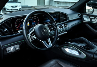 Подержанный автомобиль Mercedes-Benz GLE 2019 года (12 фото)