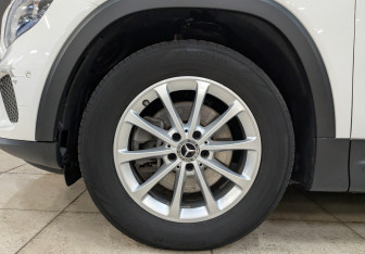 Подержанный автомобиль Mercedes-Benz GLB 2021 года (12 фото)