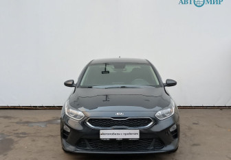 Подержанный автомобиль Kia Ceed Hatchback 2018 года (2 фото)