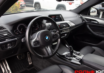 Подержанный автомобиль BMW X4 2019 года (10 фото)
