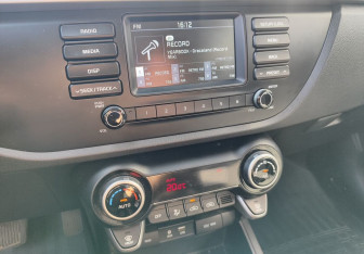 Подержанный автомобиль Kia Rio Hatchback 2019 года (11 фото)