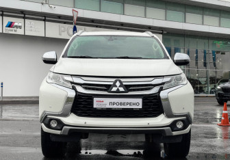 Подержанный автомобиль Mitsubishi Pajero Sport 2018 года (2 фото)