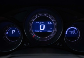 Подержанный автомобиль Citroen C4 Hatchback 2012 года (12 фото)