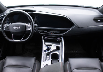 Подержанный автомобиль Geely Tugella 2022 года (13 фото)