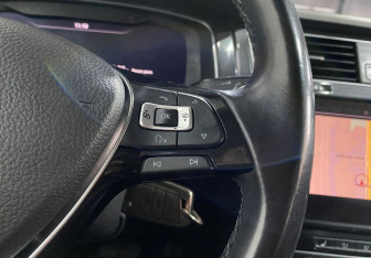 Подержанный автомобиль Volkswagen Golf Hatchback 2018 года (15 фото)