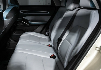 Подержанный автомобиль Geely Emgrand 2023 года (19 фото)