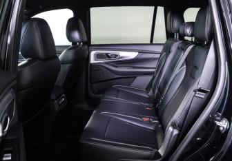 Подержанный автомобиль GAC GS8 2024 года (13 фото)