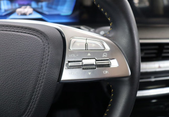 Подержанный автомобиль FAW Bestune T77 2022 года (17 фото)